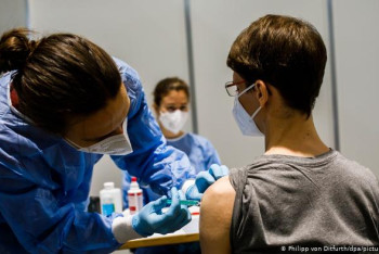 Фотография к новости: Вакцинированные от КВИ студенты получат скидки на обучение в вузах - МОН