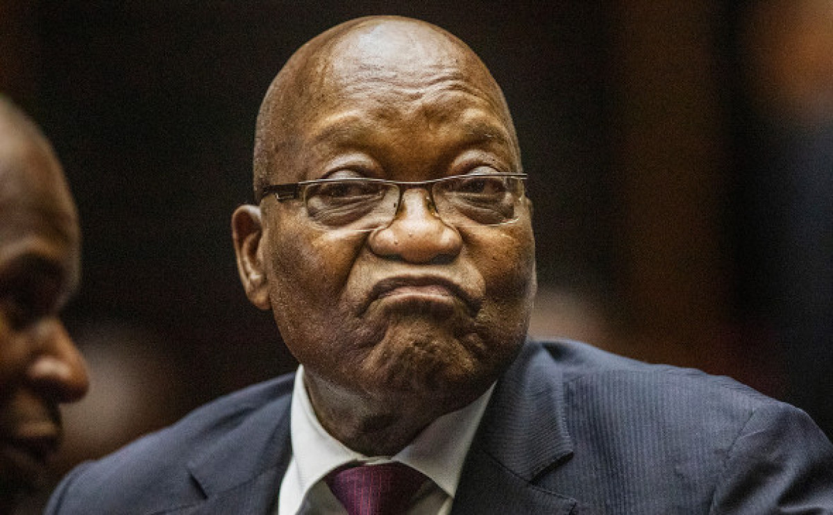 Экс-президента ЮАР приговорили к тюрьме за неуважение к суду