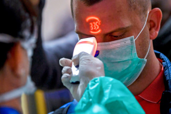 Фотография к новости: Вирусная инфекция COVID-19 "помолодела" - эксперт