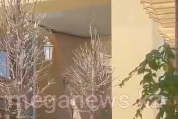 Фотография к новости: Видео падающего в "Караван-Сарае" потолка прокомментировал замакима Туркестанской области