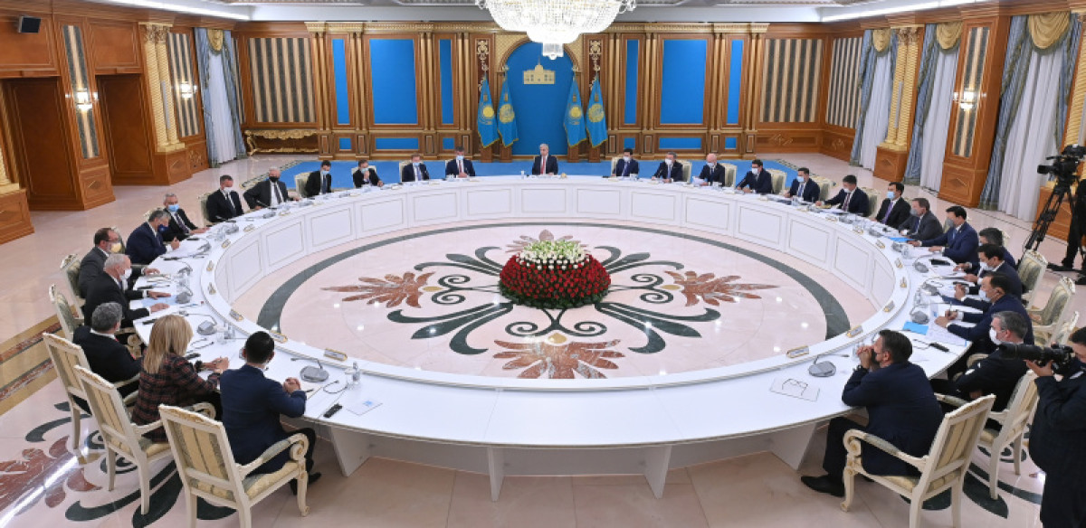 Токаев провел встречу со швейцарскими бизнесменами