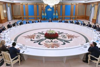 Фотография к новости: Токаев провел встречу со швейцарскими бизнесменами