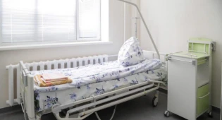 Пострадавшую в фонтане женщину выписали из больницы Алматы