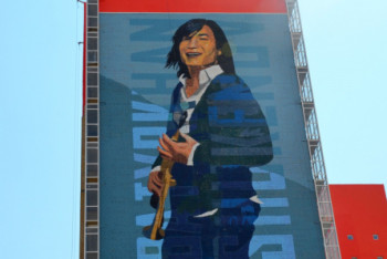 Фотография к новости: Муралы в честь Батырхана Шукенова и Нургисы Тлендиева появились в Нур-Султане