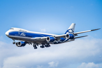 Фотография к новости: Грузовой Boeing 737 упал на воду близ Гонолулу