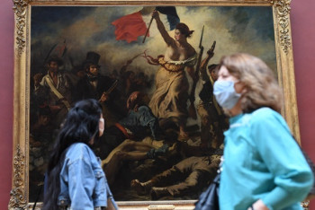 Фотография к новости: Заболеваемость COVID-19 в мире упала почти в полтора раза за месяц