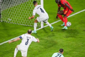 Фотография к новости: "Красные дьяволы" против "Лазурной команды": Бельгия отдала Италии путевку в 1/2 Евро