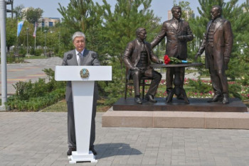 Фотография к новости: "Мы возрождаем имена деятелей Алаша и дадим достойную оценку их исторической роли" – Токаев