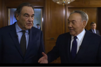 Фотография к новости: Оливер Стоун едет в Казахстан на премьеру своего фильма о  Елбасы