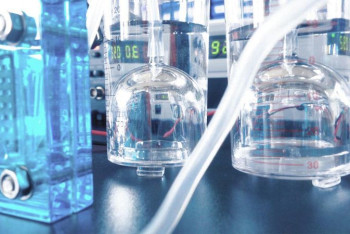 Фотография к новости: Новый катализатор производит в два раза больше сырья для распространенного пластика