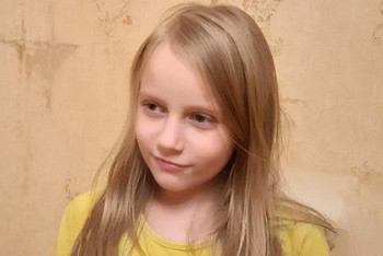 Фотография к новости: 8-летняя девочка сдала экзамены и получила аттестат