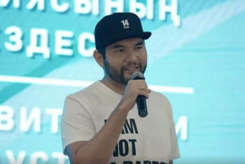 Фотография к новости: Замакима Павлодарской области публично зачитал рэп