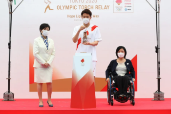 Фотография к новости: Огонь Олимпиады прибыл в Токио