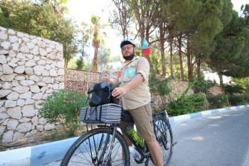 Фотография к новости: Казахстанский спортсмен совершает велотур по Турции