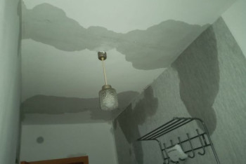 Фотография к новости: Протекающая крыша, проваливающиеся полы - костанайцы жалуются на квартиры по "Нурлы жер"