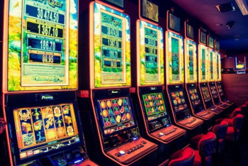 Фотография к новости: Сотрудники АФМ покрывали незаконный игорный бизнес в Алматы и Актобе