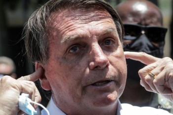 Фотография к новости: Президента Бразилии госпитализировали из-за икоты