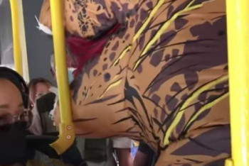 Фотография к новости: Алматинский супергерой: динозавр призвал горожан к уважению старших и соблюдению чистоты