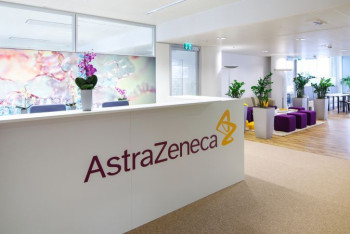 Фотография к новости: Вакцина AstraZeneca попадет в РК только после тщательной проверки