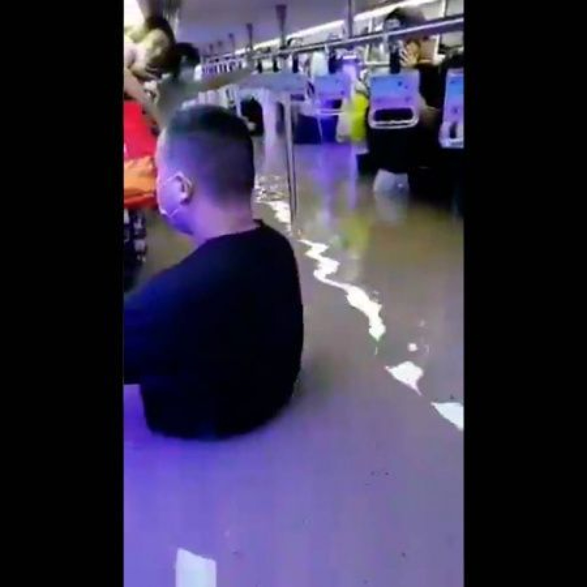 кадр из видео