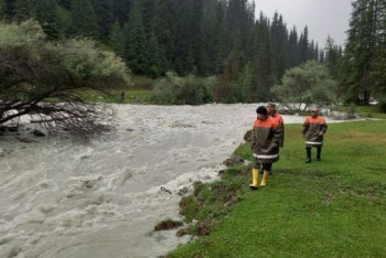 Фотография к новости: Поиски пропавшей на Иссык-Куле казахстанки прекращены по просьбе ее родителей