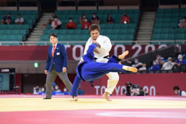 Фотография к новости: Казахстанский дзюдоист продолжает серию победных поединков на ОИ