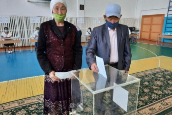 Фотография к новости: Свыше 50 процентов избирателей проголосовали к полудню в ВКО