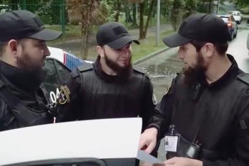 Фотография к новости: На улицах Москвы появились чеченские патрули