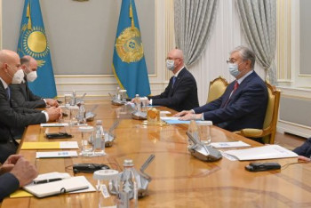 Фотография к новости: О реализации крупнейших нефтегазовых проектов Кашаган и Карачаганак доложили Токаеву