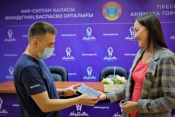 Фотография к новости: Число призов среди вакцинированных увеличили в Нур-Султане