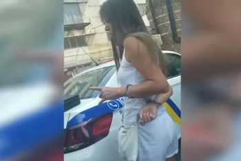 Фотография к новости: Остановленная пьяной за рулем жена киевского таможенника угрожала полицейским