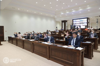 Фотография к новости: Сенат Узбекистана одобрил закон об обязательной вакцинации населения