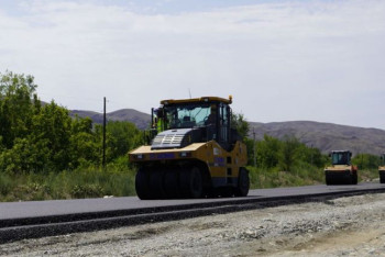 Фотография к новости: Строители завершают работы на трассе от Алматы до Алаколя