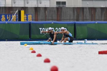 Фотография к новости: Братья Емельяновы выступят в четвертьфинале турнира по гребле на байдарках и каноэ на ОИ