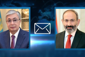 Фотография к новости: Касым-Жомарт Токаев поздравил Никола Пашиняна