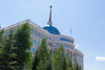 Фотография к новости: Токаев поручил усилить борьбу с коронавирусом в Алматы