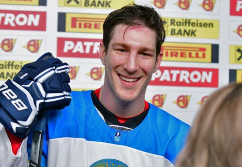 Фотография к новости: Даррен Диц показал новое фото со своей казахской девушкой