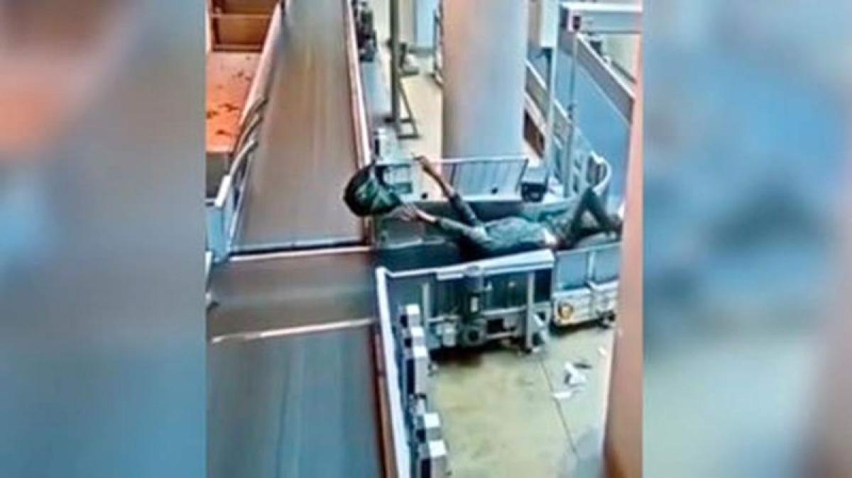 кадр из видео 