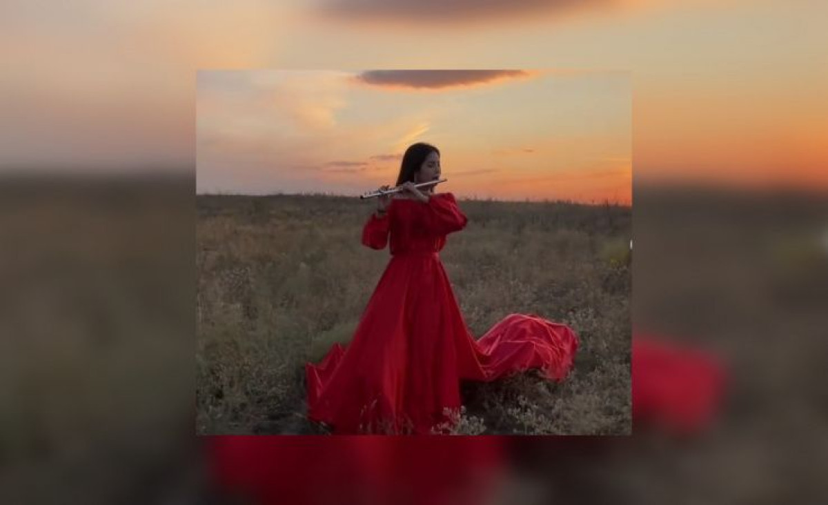 Алматинка посвятила мелодию на флейте пострадавшим от пожаров жителям Турции