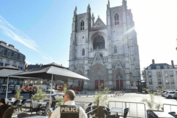 Фотография к новости: Во Франции беженец убил священника, который его приютил