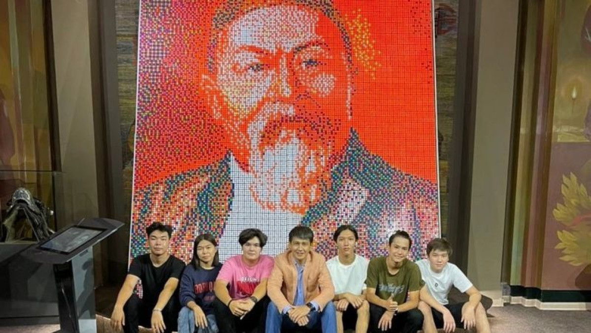 кадр из видео