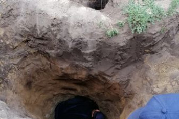 Фотография к новости: Двухлетний малыш провалился в глубокую яму под Костанаем