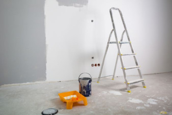 Фотография к новости: Аким ВКО потребовал сократить вдвое бюджет на ремонт здания полиции