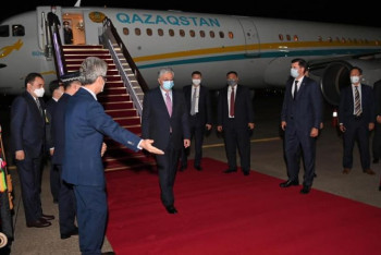 Фотография к новости: Токаев прибыл с госвизитом в Южную Корею