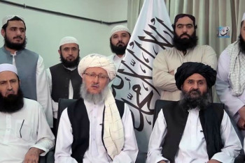 Фотография к новости: Талибан: "Женщины могут выйти на работу в хиджабе"