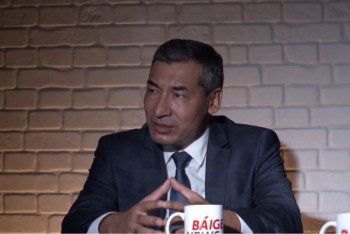 Фотография к новости: Признает ли Казахстан новую власть в Афганистане: Санат Кушкумбаев в проекте "20:21"