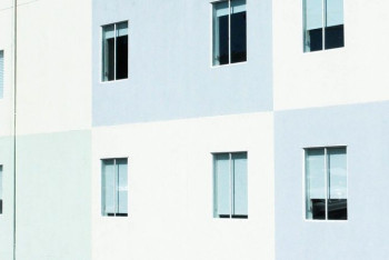 Фотография к новости: Женщина выбросила из окна роддома чужого младенца в Башкирии