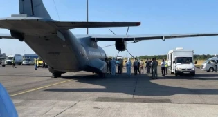 Десятки детей и взрослых эвакуировали из Афганистана в Казахстан