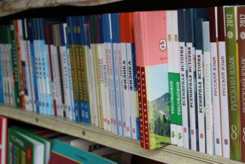 Фотография к новости: Более миллиарда тенге выделили в Акмолинской области на обеспечение школ обновленными учебниками