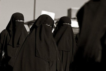 Фотография к новости: В Афганистане стоимость паранджи выросла в десять раз